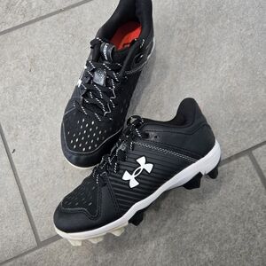 Under Armour Kids Black Soccer Cleats